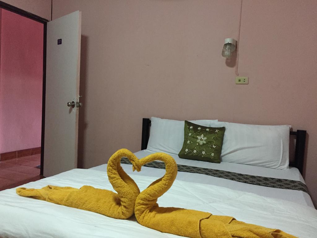 Marina Ao Nang Guesthouse Экстерьер фото